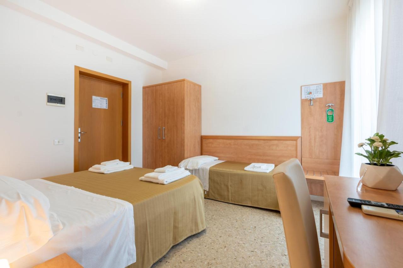 פינטו Hotel La Pineta מראה חיצוני תמונה