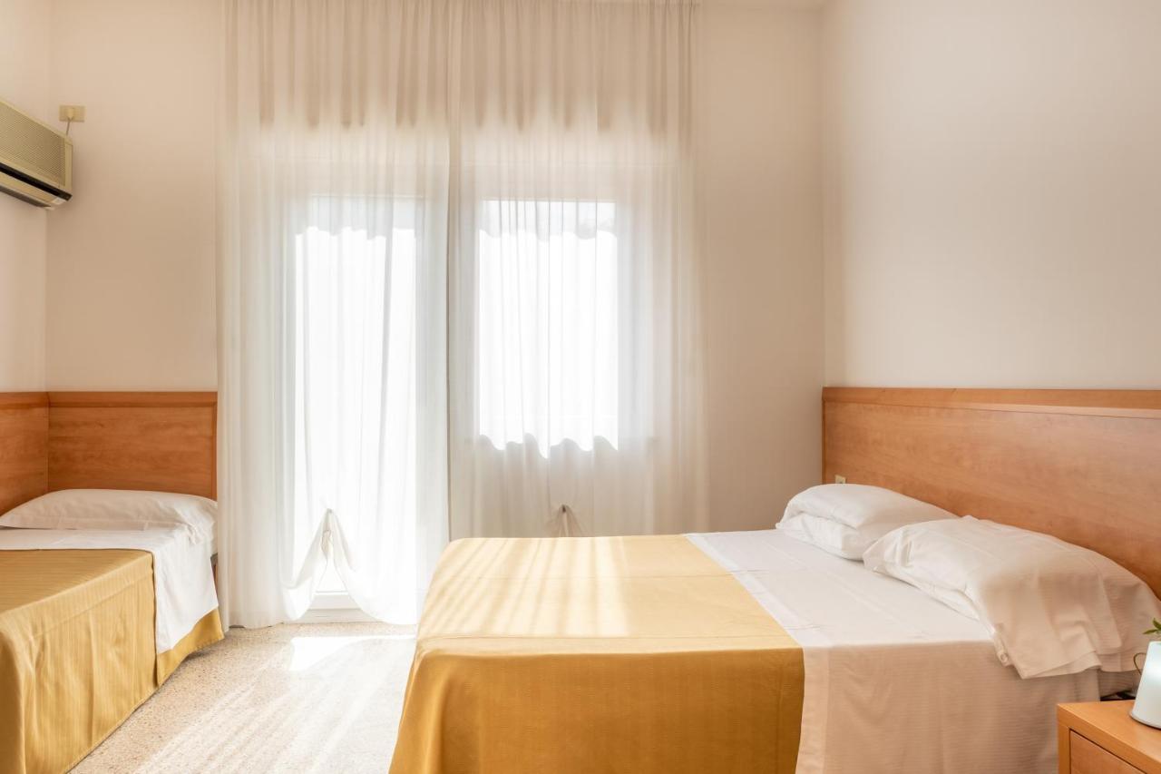 פינטו Hotel La Pineta מראה חיצוני תמונה