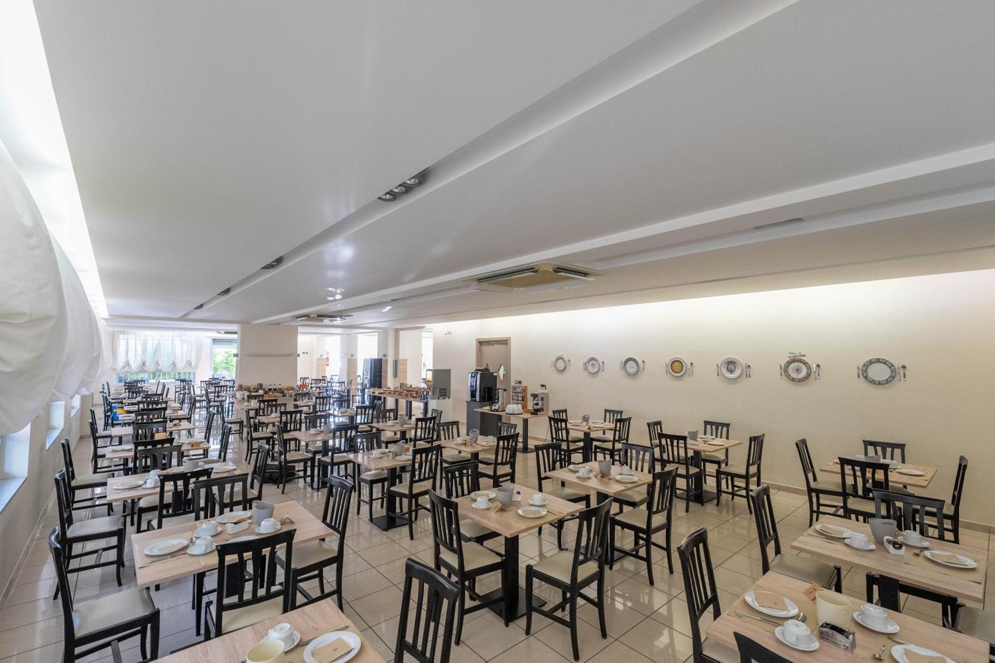 פינטו Hotel La Pineta מראה חיצוני תמונה